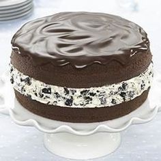 Oreo Cookie Cake, Dessert Original, Oreo Recipes, Cookie Cake Recipe, Chocolate Oreos, Oreo Dessert, Oreo Cookie, Oreo Cake, Chocolate Cake Mixes