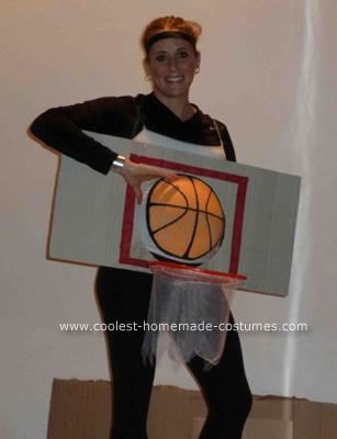 Homer Simpson Costume, Maternity Halloween Costumes, Basketball Costume, Simpsons Costumes, Maternity Halloween, Diy Basketball, Ball Costume, Sports Halloween, Basketball Ring