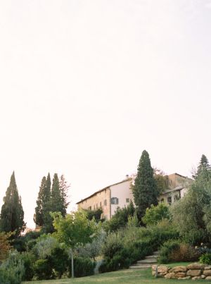 Classic Tuscan Villa Wedding Tuscan Villa Wedding, Chianti Italy, Summer Camp Wedding, Classic Villa, Wedding In Tuscany, Tuscan Villa, Wedding Shoots, Wang Dress, Tuscan Wedding