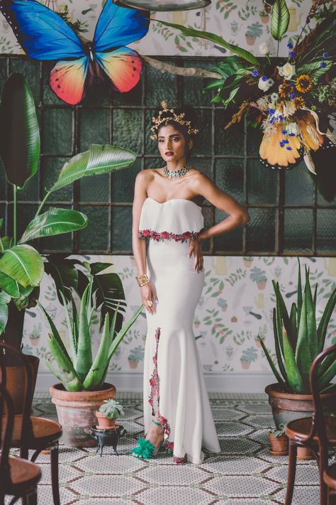 Latino Wedding Ideas, Modern Mexican Wedding Bridesmaids, Manifest Wedding, Spaniard Wedding, Frida Kahlo Wedding Inspiration, Latinx Wedding, Mexican Style Wedding Dress, Mexican Inspired Wedding Dress, Spanish Style Wedding Dress