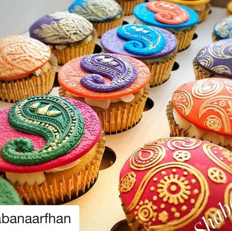 Love these brightly coloured Mehndi cupcakes by @shabanaarfhan # raniembossingmat and #largepaisleymould by TMSC #embossingmats #tmscmoulds… Mehndi Cupcakes, Silicone Moulds, Cupcakes Decoration, Colour Scheme, Mini Cakes, Cake Pops, Cupcake Cakes, Bright Colors, Vivid Colors