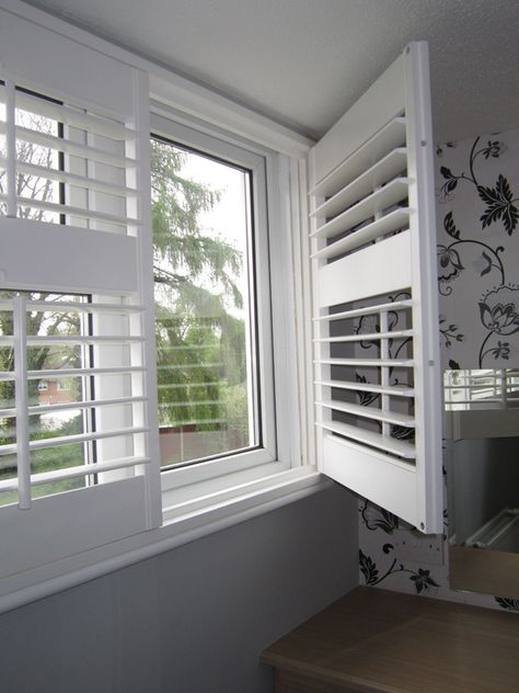 Shutter Interior Window, Shutter Curtains, Classroom Christmas Door, Christmas Door Decor Ideas, Door Designs For Home, Shutters Interior Window, Bathroom Shutters, Shutters Interior, Indoor Shutters