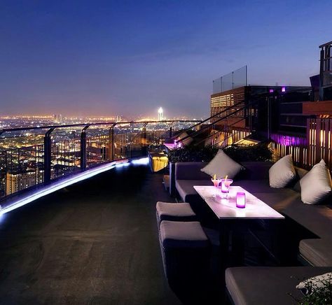 Nice Sky Bar Bangkok, Sky Bar, Bangkok Hotel, City At Night, Vacation Club, Rooftop Bar, Hotel Deals, Dream Home Design, Luxury House