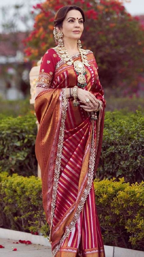 Nita Ambani Gives Major Fashion Inspo For Groom's Mother Bridal Mothers Dresses Indian, Saree For Brides Mother, Saree For Mother, Bride Mom Dress Indian Saree, Groom Mom Dress Indian, Royal Bride Look, Neeta Ambani, Brides Mother Indian Outfit Saree, Wedding Saree For Mother