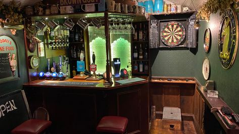 Pub Dart Board, Irish Pub Basement Bar, English Pub Basement Bar, Irish Pub Interior Basement Bars, Village Pub Interior, Pub Interior Design, Sports Pub, Brewery Bar, Home Music Rooms