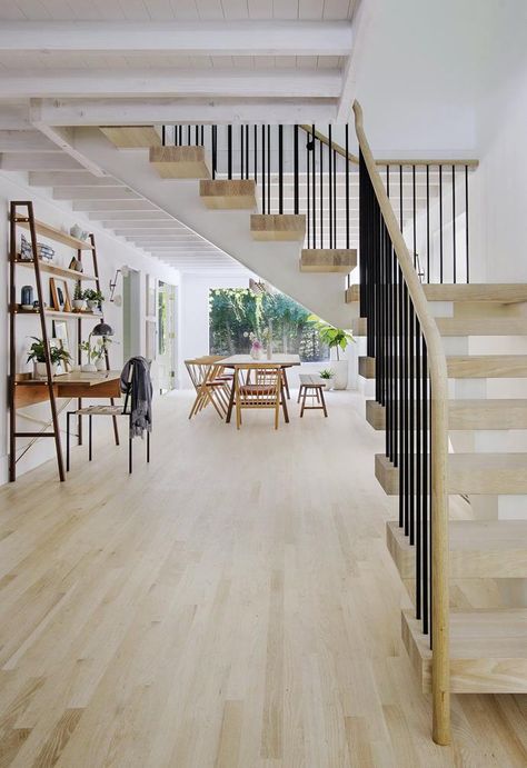 Built In Sofa, Pale Wood, Dining Room Style, Rustic Home Design, Interior Stairs, Contemporary Dining Room, Staircases, Oak Floors, Dining Room Design