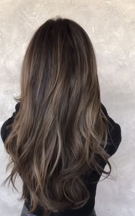 Cool Toned Brown Hair Highlights, Seamless Balayage Brunettes, Dimensional Brunette Neutral, Subtle Dark Hair Highlights, Mousy Brunette Hair, Brown Hair Neutral Highlights, Ashy Brown Hair With Dimension, Brunette Hair Ash Highlights, Cool Tone Brunette With Highlights