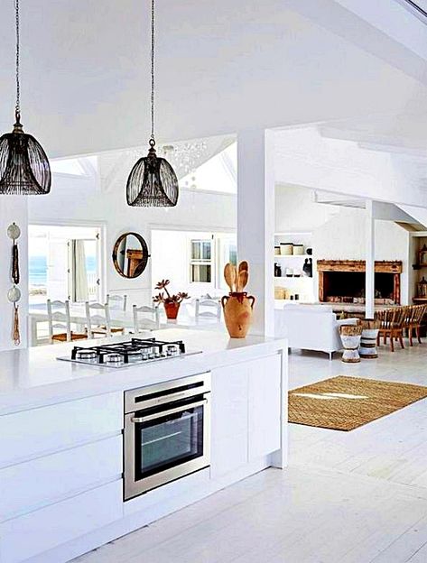 White Beach Houses, White Beach House, Beach Home Interiors, South African Homes, Contemporary Beach House, Mediterranean Architecture, Modern Beach House, Beach House Interior, Beach House Design