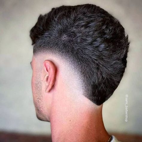 37 Burst Fade Mullet Style Ideas to Try Hairstyle For Man, Fohawk Haircut Fade, Fohawk Haircut, Best Fade Haircuts, Mohawk Hairstyles Men, Curly Hair Fade, Mens Hairstyles Fade, Mens Haircuts Short Hair, Burst Fade