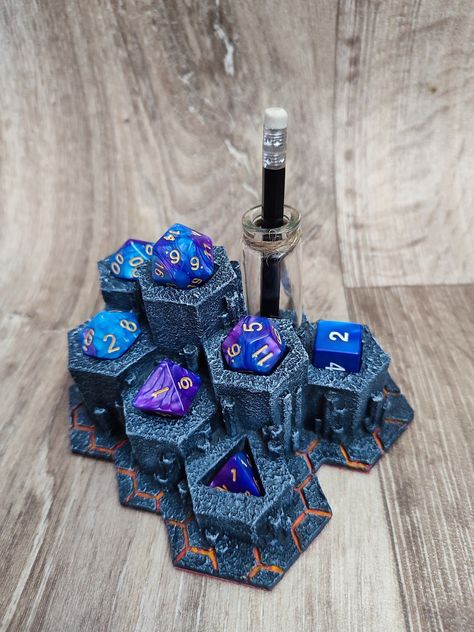 Polymer Clay Dungeons And Dragons, Foam Clay Ideas Cosplay, Dice Holder Diy, Diy Dnd Minis, Clay Dice Tower, Dnd Clay Crafts, Dnd Decorations, Dnd Props Diy, Dnd 3d Print