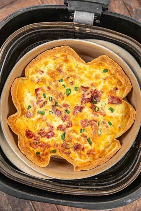 Casserole In Air Fryer, Tortilla Egg Breakfast Air Fryer, Air Fryer Breakfast Ideas, Airfryer Quiche, Quiche In Air Fryer, Air Fryer Quiche, Air Fryer Recipes Uk, Airfryer Breakfast, Breakfast Tortilla