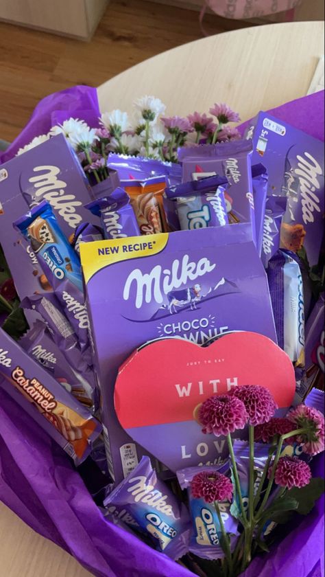 Milka Choco Aesthetic, Chocolate Gift Aesthetic, Milka Aesthetic, Milka Choco, Milka Chocolate, Chocolate Basket, Credit Card App, Healthy Homemade Recipes, Happy Foods