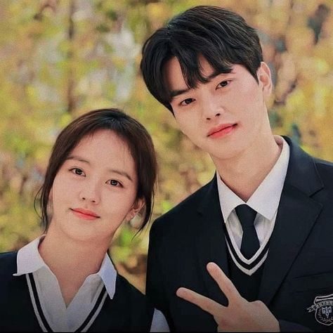 𝐋𝐨𝐯𝐞 𝐀𝐥𝐚𝐫𝐦 Shin Suri, Love Alarm Kdrama, Kdrama Photos, Love Alarm, Jo Jo, Kdrama Actors, Homework, Kdrama, Singing