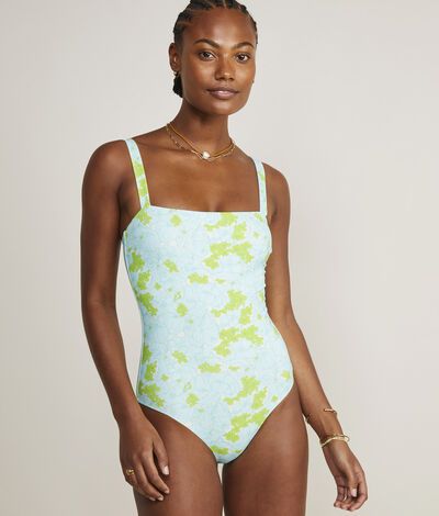 Get beach-day ready with your new favorite one-piece—featuring a sleek square neckline and oh-so flattering fit. Blue One Piece Swimsuit, Floral One Piece, Floral One Piece Swimsuit, Swimsuit Women, One Piece Swim, Swim Cover, One Piece For Women, Square Necklines, One Piece Swimwear