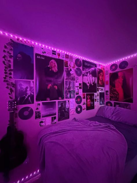 2000s Room Ideas, Rectangle Room Ideas Bedrooms, 2000s Room Aesthetic, 2000s Bedroom Aesthetic, 2000s Room Decor, 2000s Bedroom, Edgy Bedroom, 2000s Room, 90s Room