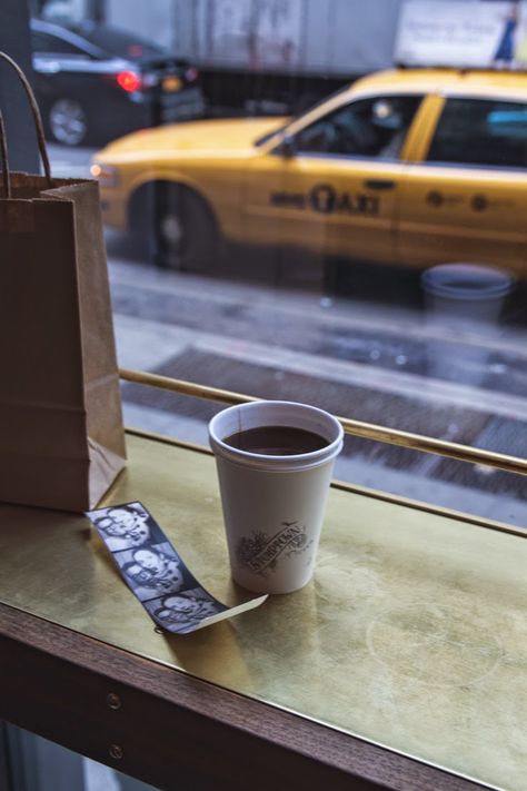 The 10 Best Coffeeshops on the Upper West Side by TheCultureTrip.com - New York Coffee, Coffee Geek, Empire State Of Mind, Specialty Coffee, I Love Ny, Upper West Side, Roasts, City That Never Sleeps, I ❤ Ny