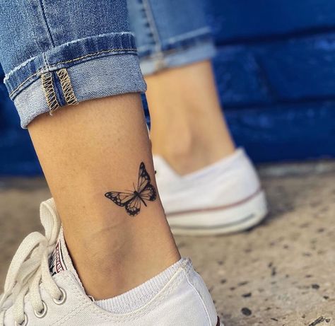 Tattoos Ideas on Instagram: “Opinions? 🦋  Featured artist @lucasbmsoares ✨” Butterfly Leg Tattoos, Butterfly Ankle Tattoos, Tiny Foot Tattoos, Small Animal Tattoos, Cute Foot Tattoos, Simple Butterfly Tattoo, Tiny Flower Tattoos, Tier Tattoo, Ankle Tattoo Designs