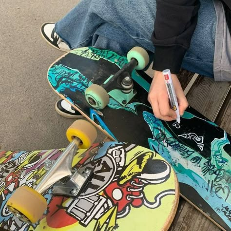 Skater Core, Skate Vibes, Skate Aesthetic, Skateboarding Tricks, Skateboard Aesthetic, Skateboard Deck Art, Skateboard Art Design, Skate Photos, Skater Vibes