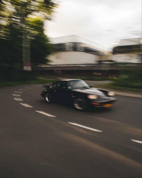 Old Porsche Aesthetic, Old Porsche Wallpaper, Vintage Porsche Aesthetic, Vintage Porsche Wallpaper, Porsche Aesthetic Wallpaper, Suburban Aesthetic, Midwest Aesthetic, Porsche Aesthetic, American Aesthetic