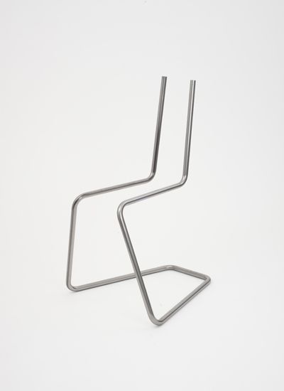 Steel tube bending chair by Thomas Feichtner for Thonet 3d Printing Toys, Wire Product, Bauhaus Furniture, Wire Chair, Furniture Design Chair, Chaise Metal, Metal Chair, Metal Furniture Design, Steel Chair