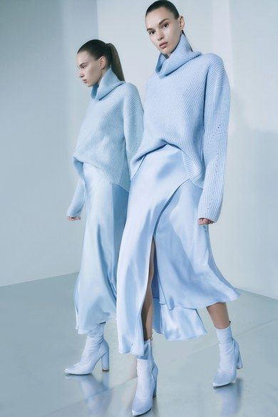 Sally LaPointe Resort 2020 collection, runway looks, beauty, models, and reviews. Prussian Blue Outfit, Pastel Blue Fashion, Blue Fashion Outfits, Light Spring Outfits, Light Blue Dress Outfit, Pastel Blue Outfit, Mode Monochrome, Sally Lapointe, Cool Winter