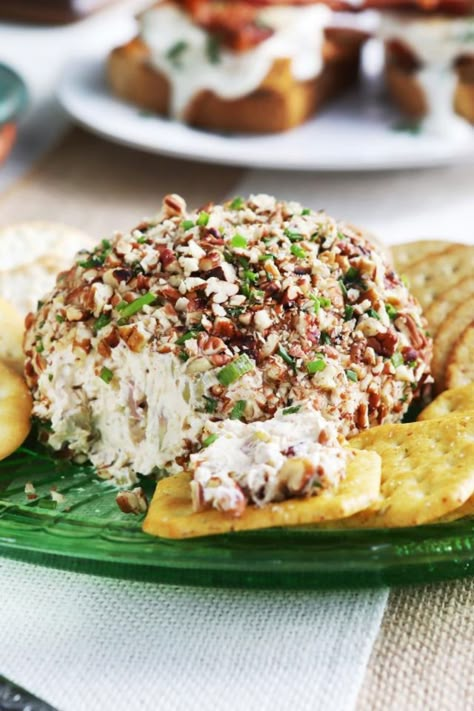 This Ina Garten Cheese Ball recipe is one of her best make-ahead, no-cook party appetizers, delicious, quick, and easy to make. This Cheese Ball is made with Appetizers For Cocktail Hour, Savory Cheese Ball, Kardea Brown Recipes, Cream Cheese Balls Recipe, Delicious Miss Brown, Christmas Charcuterie Boards, Cheese Ball Recipes Easy, Cream Cheese Ball, Cheese Ball Recipe