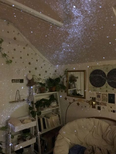 Aesthetic Room Ideas Colorful, Star Dorm Room, Mood Board Room Decor, Star Lights On Ceiling Projector, Star Aesthetic Bedroom, Spacecore Bedroom, Dreamy Room Ideas, Beige Aesthetic Room Ideas, Cute Lights For Bedroom