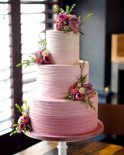 Gluten Free Wedding Cake, Wedding Cake Simple Elegant, 25 Anniversary Cake, Anna Cake, The Best Cakes, Buttercream Cake Designs, Cookie Delivery, Best Cakes, Birthday Cake With Flowers