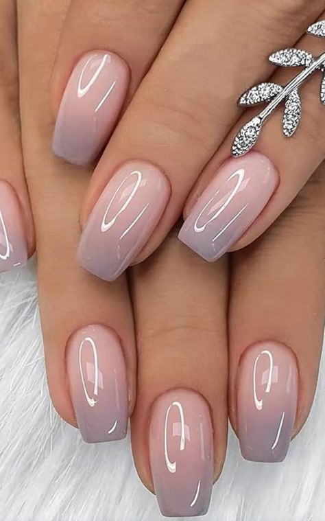 Nails For Court, Natural Nail Color Designs, Short Nail Ombre Designs, Glamrdip Nail Ideas, Square Gel X Nails Medium, Elegant Touch Nails Square, Top Nail Trends 2025, Ombre Biab Nails, Trending Dip Nails