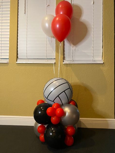 Volleyball Balloon Centerpieces, Volleyball Balloon Decorations, Volleyball Balloon Arch, Volleyball Balloons, Volleyball Centerpieces Ideas, Volleyball Celebration, Volleyball Banquet Ideas, Volleyball Party Decorations, Pep Rally Themes