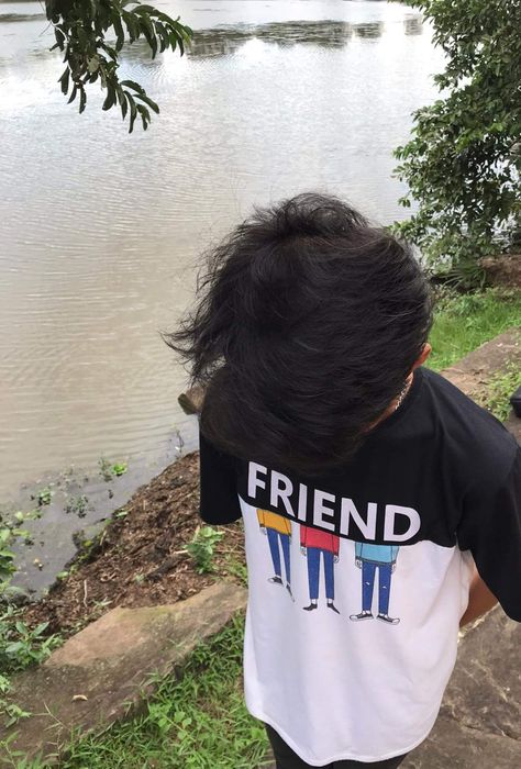 Boy Cambodia, Dior Wallpaper, Moto Wallpapers, Dp Whatsapp, Cat Profile, Boy Best Friend Pictures, Emoji For Instagram, Cool Boy Image, Stylish Photo