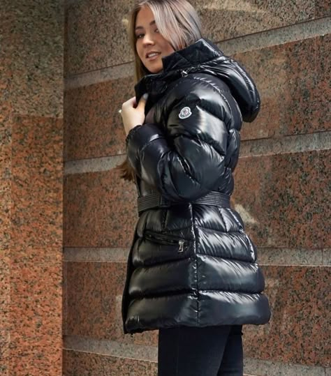 Coat Fashion Men, Puffy Clothes, Moncler Jacket Women, Puffy Jacket Women, Shiny Jacket, Winter Puffer Jackets, Outdoor Performance, Winter Puffer, Designer Jacket