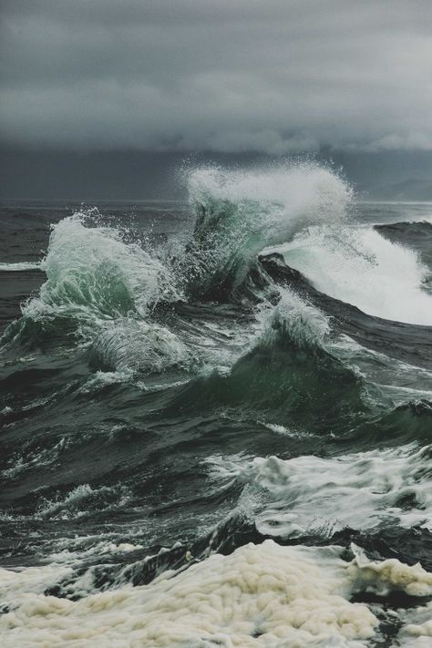 Hapkido, Stormy Sea, Sea And Ocean, Hawaii Travel, Ponds, Narnia, Grog, Yachts, Ocean Waves