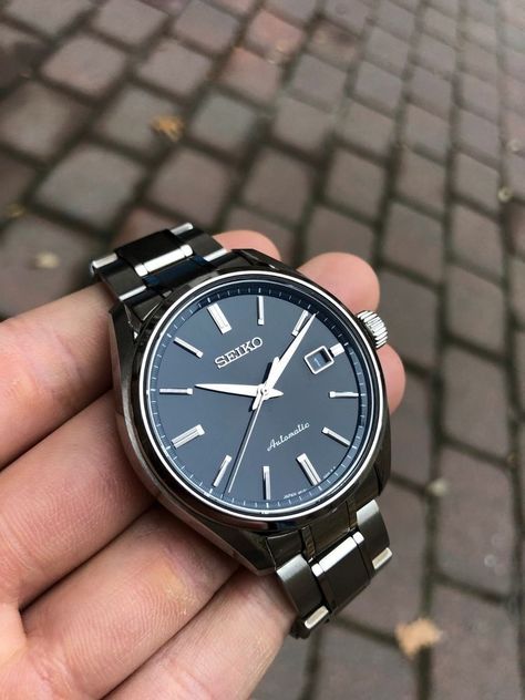 Mens Watches Classy, Stylish Watches Men, Trendy Watches, Fancy Watches, Seiko Watch, Retro Watches, Best Watches For Men, Mens Fashion Watches, Mens Watches Black