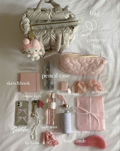 [CommissionsEarned] 54 Incredible Pretty School Supplies Insights You've Never Considered Straight Away #prettyschoolsupplies School Backpack Essentials, Pretty School Supplies, Everyday Bag Essentials, School Bag Essentials, Backpack Essentials, Inside My Bag, Purse Essentials, Hello Kit, Handbag Essentials