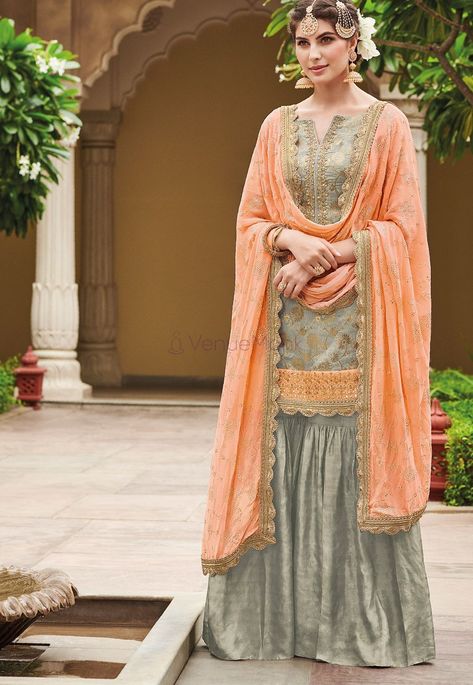 Flaunt your majestic beauty with these drop-dead gorgeous sharara suit designs. Sharara Style, Silk Sharara, Gharara Designs, Embroidered Sharara, Sharara Designs, Nude Colour, Pakistani Formal Dresses, Pakistani Suit, Pakistani Wedding Outfits