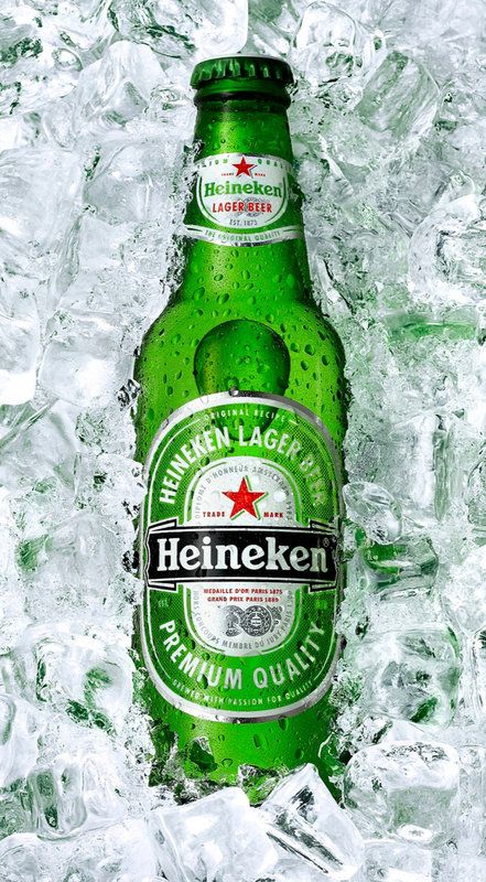 Beer Bottle Photography Ideas, Summer Beer Photography, Heineken Photography, Heineken Bottle, Heineken Beer, Heineken Beer Bottle, Beer Photography, Logo Game, Summer Drinks Alcohol