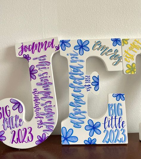 Custom Big Little Letters are the perfect gift for sorority big little! These can be done for any sorority and in any colors! <3 Gifts For Little Sorority, Sorority Big Little Baskets Ideas, Big Little Letters Note, Little Sorority Baskets, Big Little Notes Letters, Big And Little Gifts, Big Lil Reveal, Big Little Basket Ideas Sorority Crafts, Big Little Bed Decorating