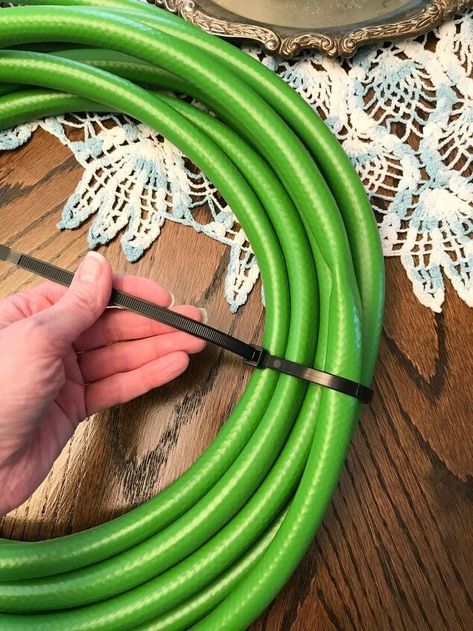 Hose Wreath, Spring Wreath Diy, Garden Hose Wreath, Butterfly Ribbon, Gardening Crafts, Wreath Project, Diy Spring Wreath, Tile Shower Ideas, Sunflower Wreaths