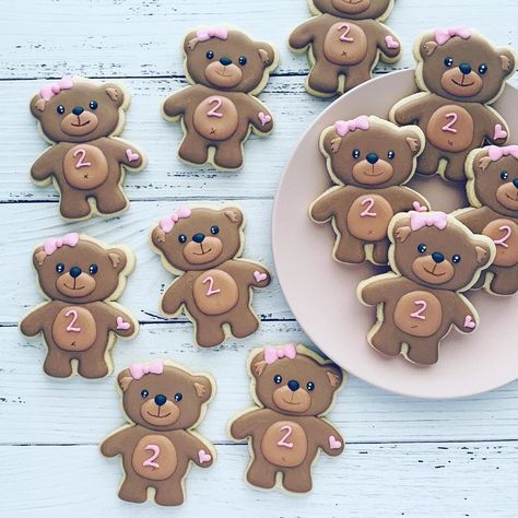 Teddy Bear Picnic Cookies, Teddy Bear First Birthday Boys, Teddy Bear First Birthday, Teddy Bear Cookies, Cookie Decorations, Decorative Cookies, Bear Picnic, Teddy Bear Birthday, Iced Biscuits