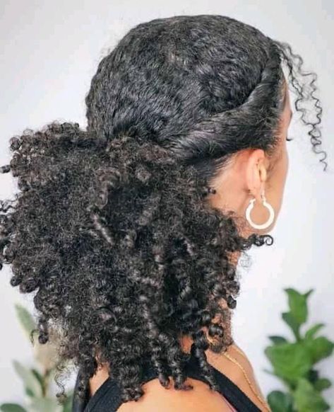 2023 Haircut Trends, Haircut 2023, Natural Hair Woman, Quick Natural Hair Styles, Cute Curly Hairstyles, Natural Curls Hairstyles, Hairdos For Curly Hair, Natural Hair Styles Easy, Curly Hair Inspiration