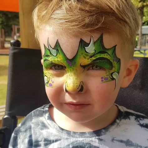 Face Painting Halloween Kids, Dog Face Paints, Dinosaur Face Painting, Halloween Face Paint Designs, Dragon Face Painting, Dragon Makeup, Face Painting Tips, Face Painting For Boys, Dragon Face