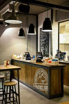 T-Burger Station Burger Kitchen Design, Small Burger Shop Design, Burger Restaurant Design, Bbq Restaurant Design, Burger Station, Burger Kitchen, Burger Place, Pizzeria Design, Small Restaurant Design