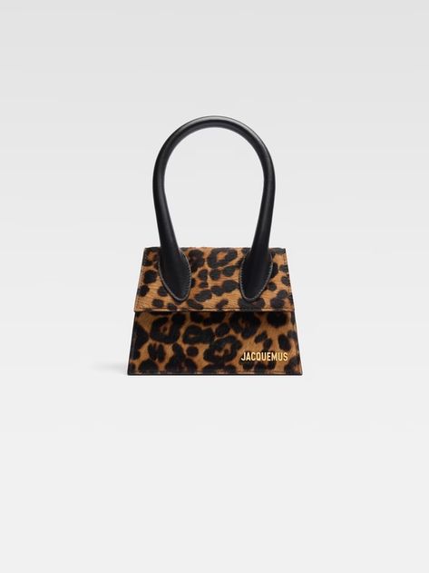 Le Chiquito moyen Le Chiquito Moyen, Printed Leather Bag, Leopard Print Bag, Jacquemus Bag, Leopard Bag, Printed Bags, Navy And Green, Metallic Logo, Small Leather Goods