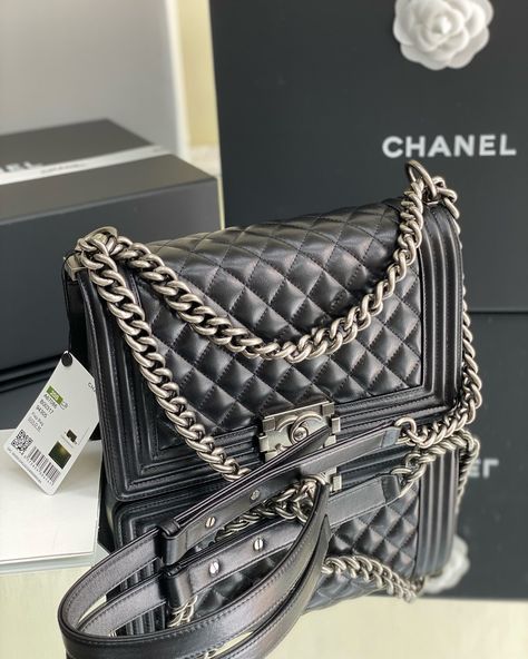 Chanel boy woc