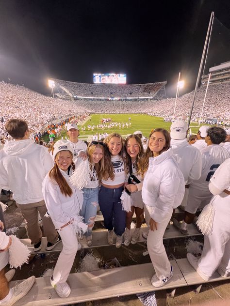 #whiteout #tailgating #college #psu Penn State Whiteout Outfit, Whiteout Outfit, Penn State White Out, Penn State College, College Football Outfits, Gameday Outfits, Preppy Life, Tulane University, College Of Charleston