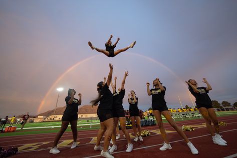 Cheerleader Lifestyle, High School Cheerleader Aesthetic, Highschool Cheer Aesthetic, Cheers Aesthetic Wallpaper, Cheer Baskets, Cheerleader Aesthetic, Cheer Aesthetic, Cheer Flyer, Cheer Season