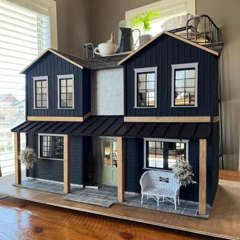 Modern Dolls House, Diy Barbie House, Dollhouse Design, Home Stretch, Doll House Plans, Doll House Crafts, Cardboard House, Dolls House Interiors, Get It Done