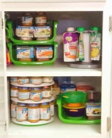 Beautiful Optimism: Organization a la Baby Food. Baby Food Organization, Baby Room Boy, Food Organization, Baby Room Organization, Baby Storage, Baby Food Storage, Baby Life Hacks, La Baby, Diy Bebe