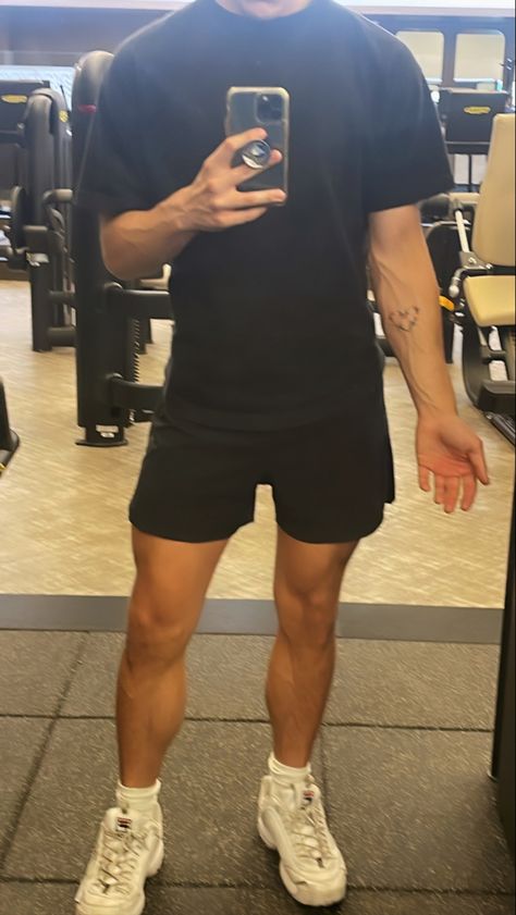 Mens Gym Fits Aesthetic, Male Gym Aesthetic, Jock Aesthetic Outfit, Gym Bro Outfit, Guys Gym Outfit, Gym Bro Aesthetic Outfits, Guy Gym Outfit, Masc Gym Outfits, Gym Bro Aesthetic